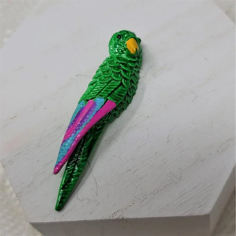 Vintage Green Parrot Metal Brooch Pin Bird